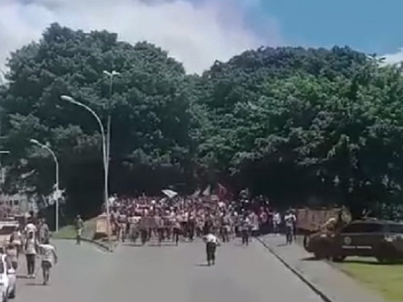 Imagem de 'Se o povo se unir a tarifa vai cair', gritam estudantes contra aumento da passagem de ônibus