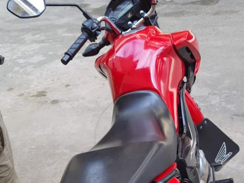 Imagem de Moto roubada é recuperada pela PM em Pernambués