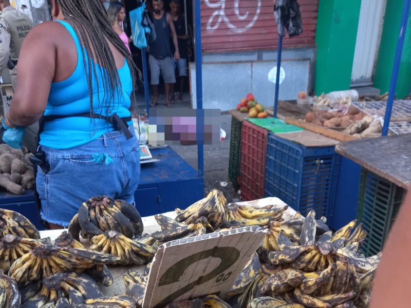 Imagem de Homem é morto com tiro pelas costas na Rua das Frutas, no Centro de Salvador