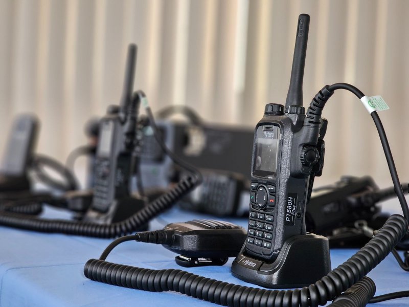 Imagem de SSP entrega 650 novos rádios digitais para Forças de Segurança em Feira de Santana