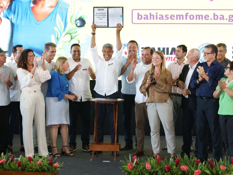 Imagem de Governador sanciona lei que institui o Bahia Sem Fome e anuncia conjunto de ações para o programa