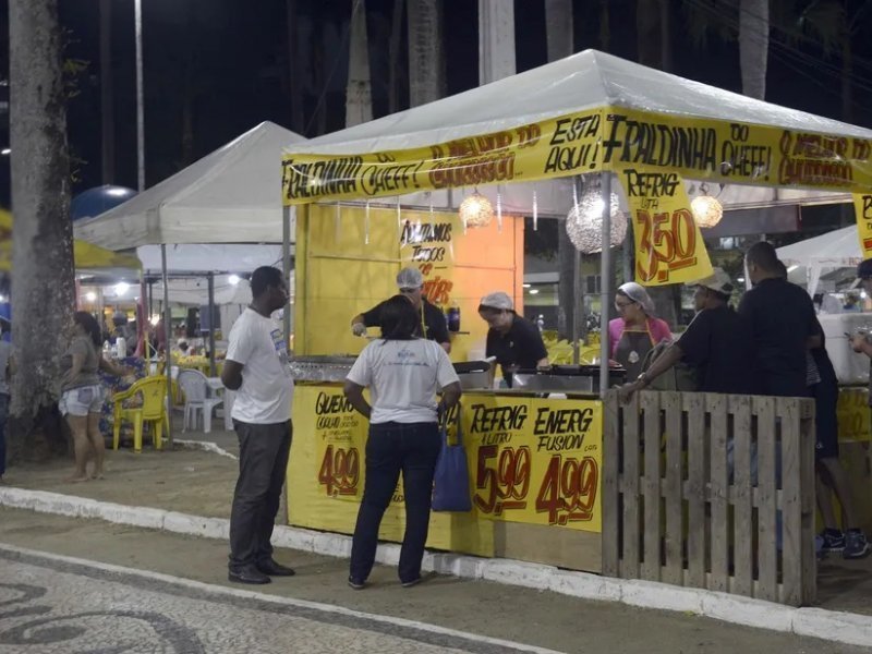 Imagem de Prefeitura divulga lista de ambulantes aptos a trabalharem nas festas populares de Salvador