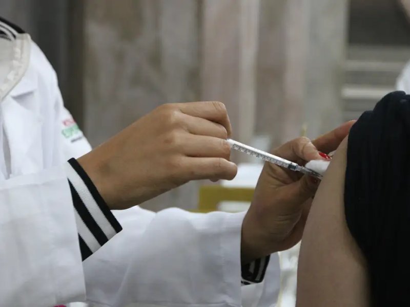 Imagem de Ministério da Saúde monitora novas variantes e reforça vacinação contra covid-19