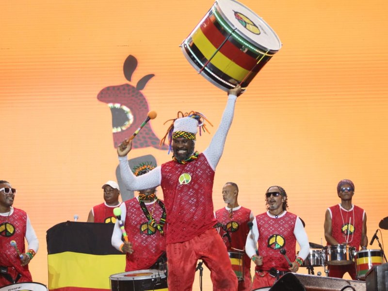 Imagem de Tambores vibrantes do Olodum abrem segundo dia do Festival Virada Salvador