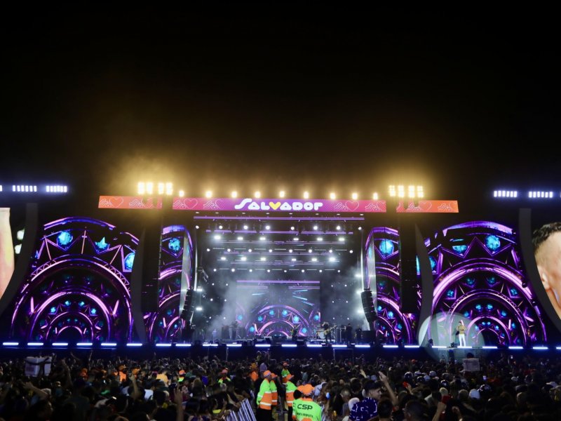 Imagem de Mais de 300 mil pessoas passaram pela Arena Daniela Mercury no segundo dia do Festival Virada Salvador