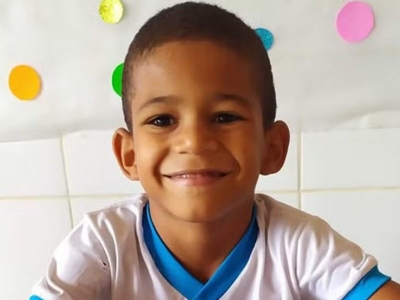 Imagem de Menino de 8 anos morre após cair enquanto andava de bicicleta no interior da Bahia 