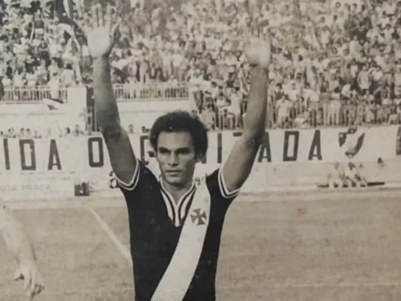 Imagem de Morre Paulo Roberto, ex-jogador do Fluminense de Feira, aos 71 anos