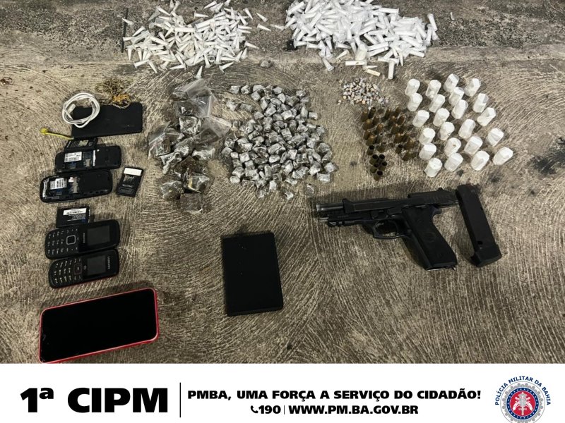 Imagem de PM liberta reféns, apreende arma, drogas e prende suspeitos em Pernambués
