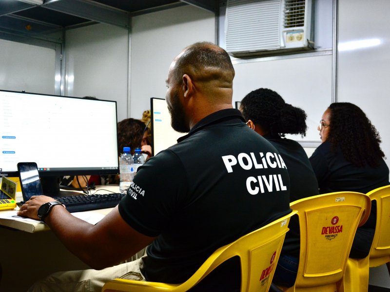 Imagem de Polícia Civil recupera cinco celulares roubados no Festival de Verão