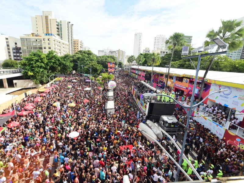 Imagem de Carnaval deve movimentar R$ 9 bi economia do Brasil, diz CNC