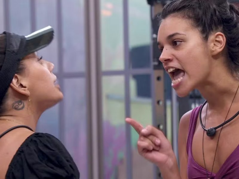 Imagem de VÍDEO! Alane e Fernanda batem boca em academia no BBB24: "costura o seu que está frouxo"