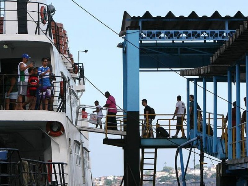 Imagem de Ferry-Boat vai operar 24 horas no período do Carnaval; saiba mais