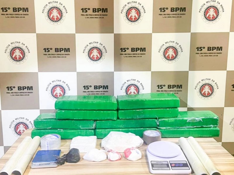 Imagem de PM apreende 13 kg de drogas em Itabuna