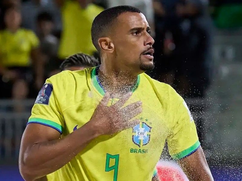 Imagem de Brasil derrota Portugal e avança no Mundial de Beach Soccer