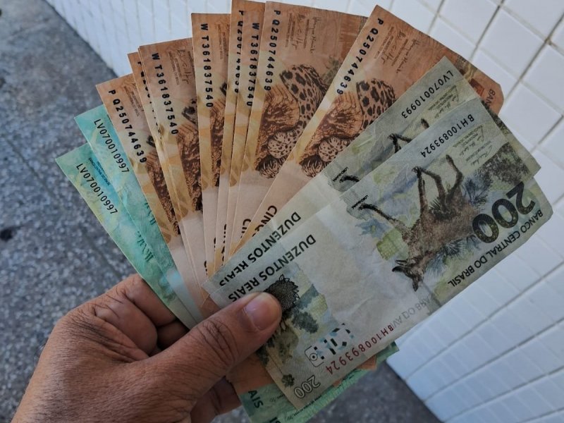 Imagem de Homem é flagrado pela PM com dinheiro falso no IAPI