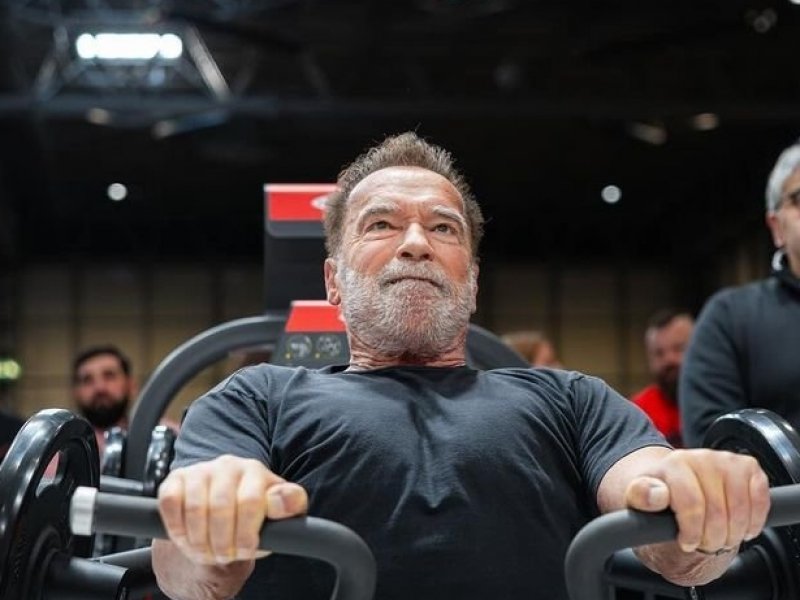 Imagem de Recém-operado do coração, Arnold Schwarzenegger tranquiliza fãs: "Estou muito bem"