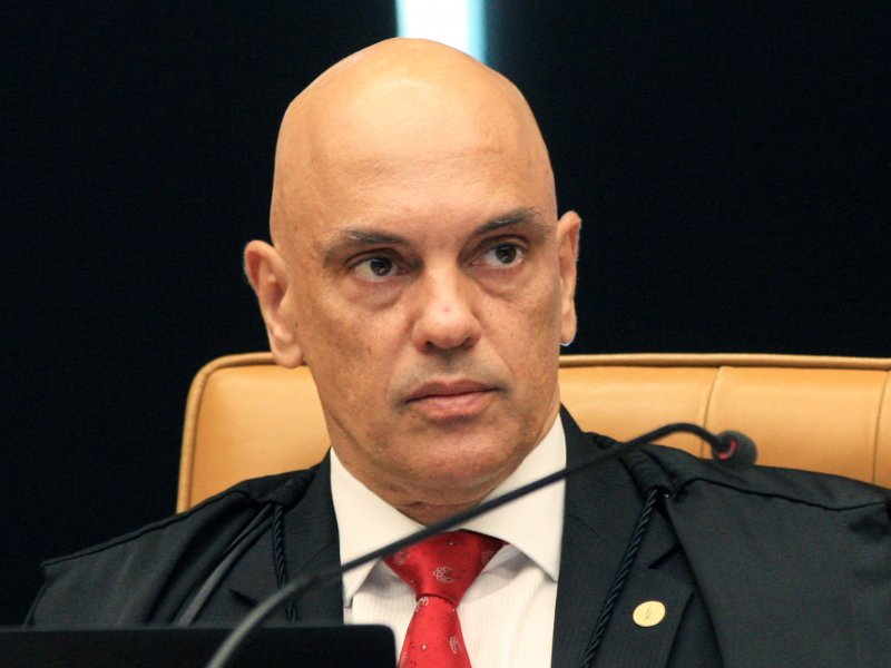 Imagem de Jair Bolsonaro tem pedido de devolução de passaporte negado por Alexandre de Moraes