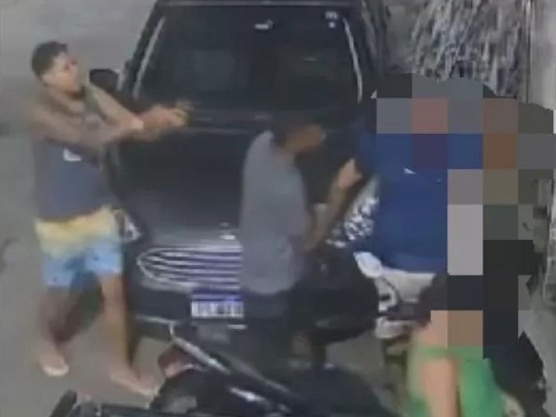 Imagem de Polícia prende integrantes de grupo responsável por roubos de veículos em Salvador e RMS