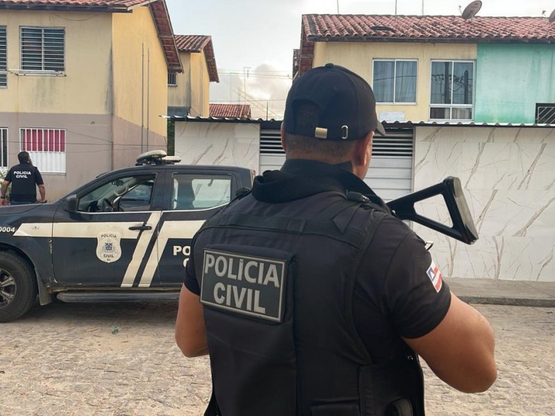 Imagem de Polícia Militar prende suspeito de homicídio em Ribeira do Pombal
