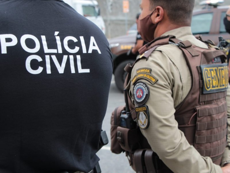 Imagem de Dupla é presa em flagrante por roubo em coletivo em Salvador