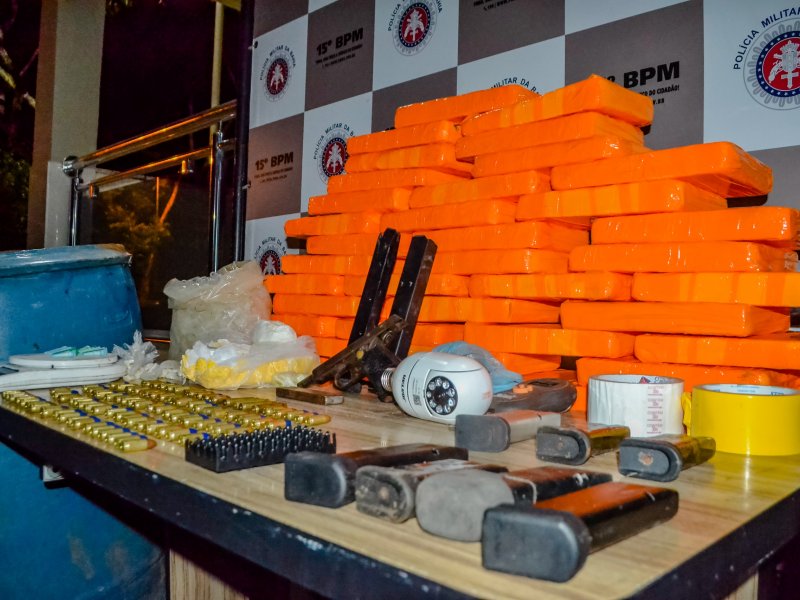 Imagem de PM apreende 40 quilos de drogas, pistola, carregadores e munições em Itabuna