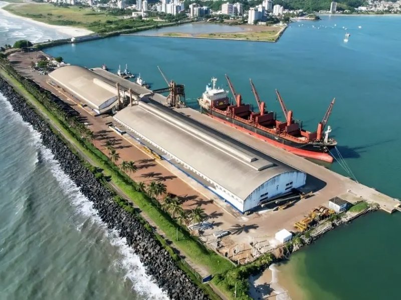 Imagem de Governo Federal selecionará empresas para obras de drenagem no Porto de Ilhéus
