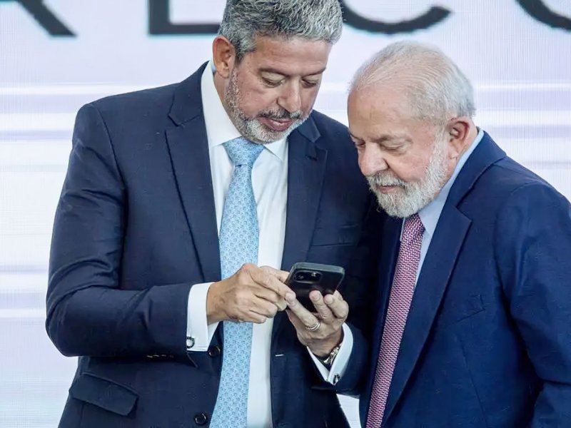 Imagem de Lula tem reunião com Lira para contornar crise entre Executivo e Legislativo; saiba detalhes