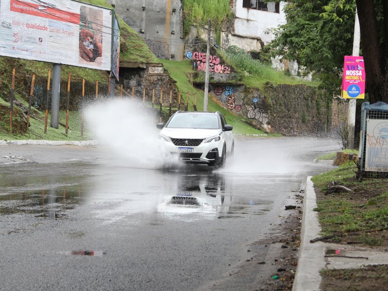 Imagem de Codesal alerta para risco de deslizamento em bairros de Salvador