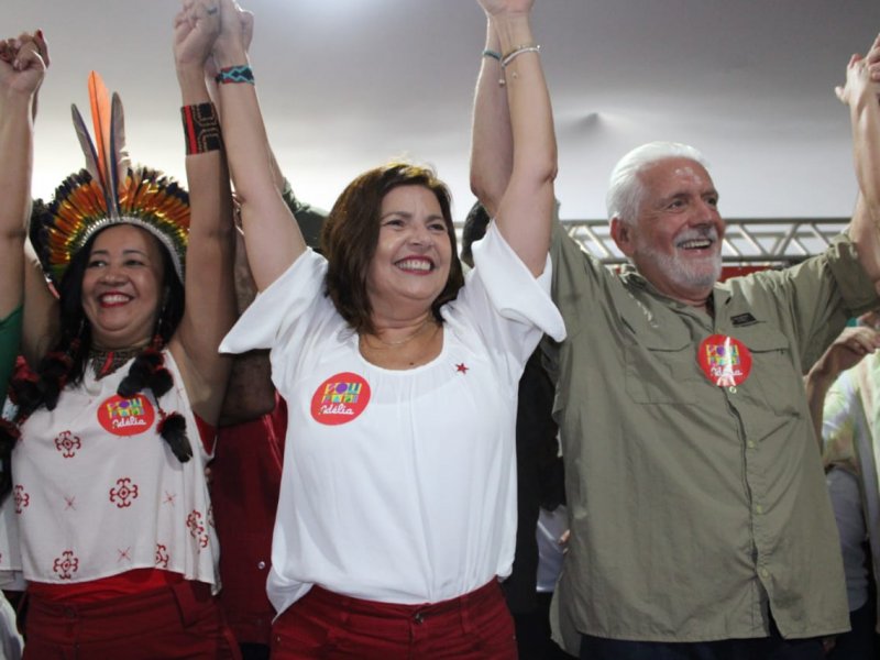 Imagem de Ao lado de Wagner e lideranças, Adélia Pinheiro lança pré-candidatura à prefeitura de Ilhéus