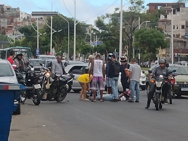 Imagem de Acidente deixa motociclista ferido e trânsito complicado na Vasco da Gama