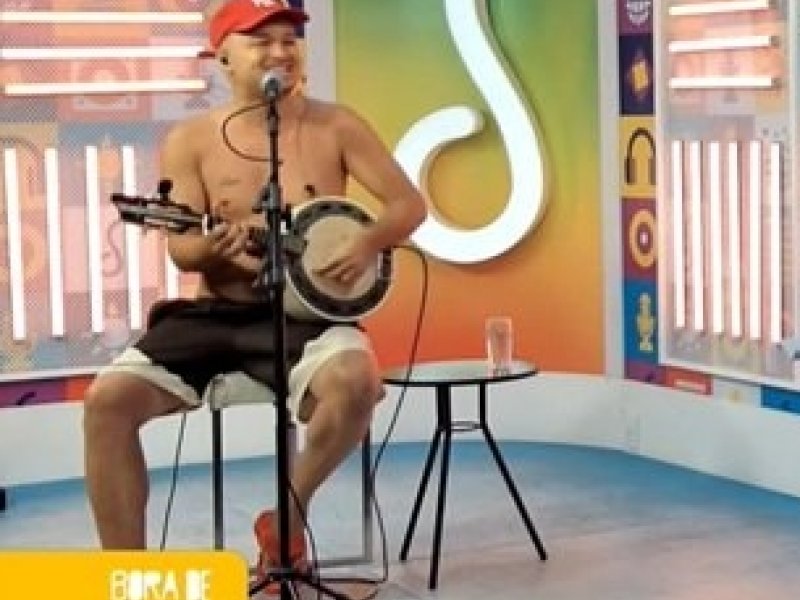 Imagem de Ramon Ramos estreia em Salvador e relembra origem do apelido “Aquele Sem Camisa”