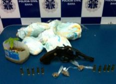 Imagem de Conquista: Polícia apreende celulares escondidos em fraldas que seriam jogados em presídio 
