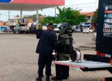 Imagem de Posto de combustível é isolado após bomba ser achada em carro, diz PM