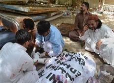 Imagem de Ataque suicida em hospital deixa 45 mortos e 50 feridos no Paquistão