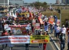 Imagem de Servidores federais marcam assembleia para decidir dia 29 sobre greve nacional