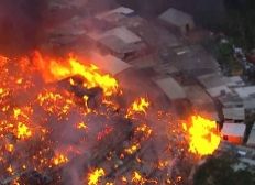 Imagem de Cerca de 300 barracos foram destruídos em incêndio em Osasco