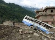 Imagem de Deslizamentos deixam mortos no Nepal