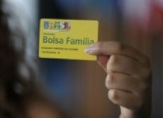 Imagem de Beneficiário do Bolsa Família doou R$ 75 milhões nas eleições, diz relatório