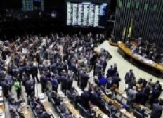 Imagem de 25 deputados baianos votam a favor da PEC 241, 11 contra e um se abstém