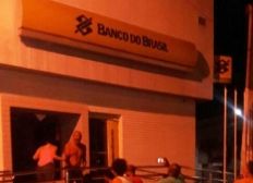 Imagem de Bandidos explodem única agência bancária de cidade do interior da BA