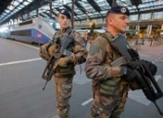 Imagem de Bilhete de trem na mochila de suspeito de atacar Berlim deixa França em alerta