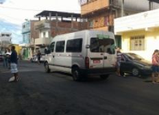 Imagem de Bandidos expulsam ônibus do fim de linha do Pau Miudo e Vans assumem