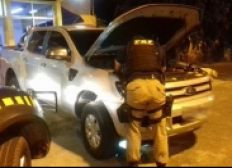 Imagem de PRF prende acusado de tráfico internacional com carro roubado em Ibotirama 