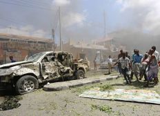 Imagem de Atentados com carro-bomba deixam pelo menos 13 mortos na Somália