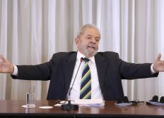 Imagem de Ainda como Presidente da República, Lula arrecadou  dinheiro para o PT