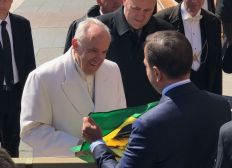 Imagem de Após esperar 1h30, Doria pede a papa reconsiderar decisão de não vir ao Brasil