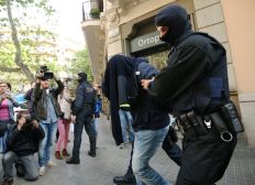 Imagem de 8 são presos em operação contra o terrorismo em Barcelona