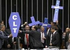 Imagem de Negada liminar contra sessão que aprovou reforma trabalhista na Câmara dos Deputados
