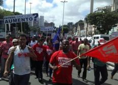 Imagem de Vigilantes protestam por aumento salarial na Barra, no CAB e no interior do Estado