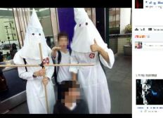 Imagem de Alunos de colégio particular usam roupa de organização racista durante atividade e geram polêmica